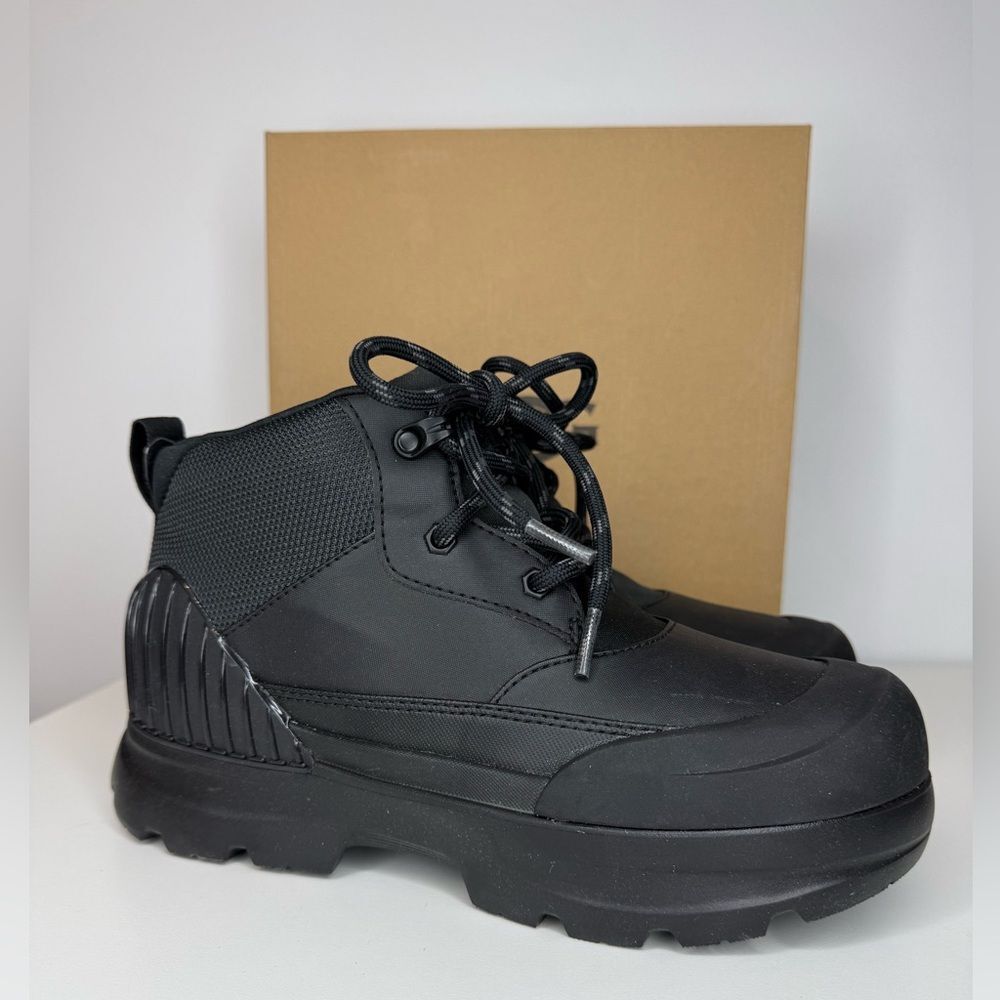 UGG Neumel x Hybrid Rain Ankle Boots Black Chukka Boot Shoes Women’s Size 7 NEW